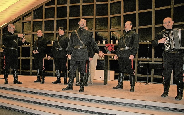 Mit russisch-orthodoxer Kirchenmusik u...die Zuhrer beim Konzert in Breisach.   | Foto: Christine Weirich