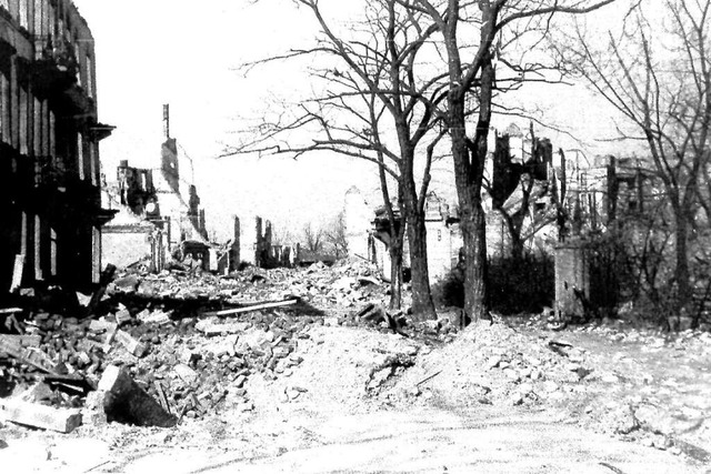 Die Colmarer Strae nach dem Luftangriff vom 27. November 1944  | Foto: Archiv Hans Sigmund