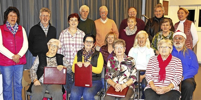 Als  harmonische Truppe prsentieren s...von links: Vorstand Manfred Leonhardt.  | Foto: Gudrun Gehr