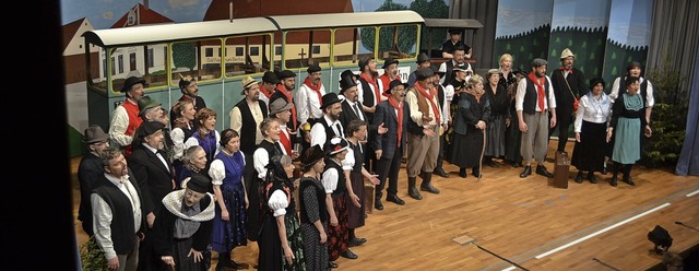 Das Musical &#8222;im Zug der Zeit&#82...r und Italiener zu Freunden geworden.   | Foto: Liane Schilling