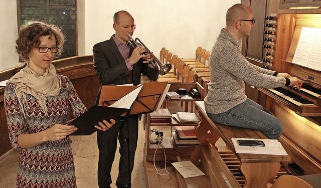 Michaela Wehrle, Bastian Lohnert und C...m einen musikalischen Jahresausklang.   | Foto: Erich Krieger