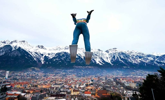 Springer kommt! Karl Geiger beim Training in Innsbruck  | Foto: Georg Hochmuth (dpa)