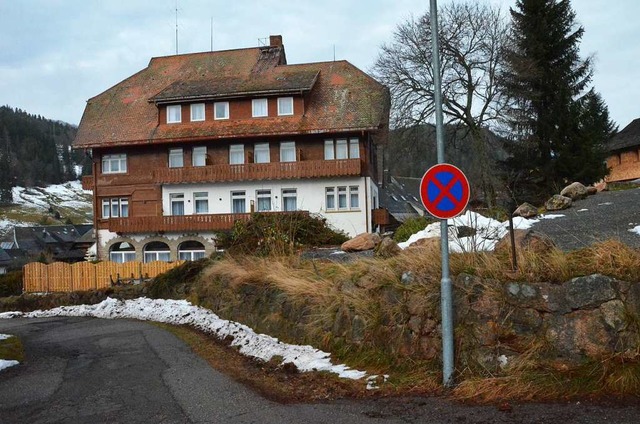 Um geforderte Parkpltze fr das Hotel...ert &#8211; die Mauer sei historisch.   | Foto: Sebastian Barthmes