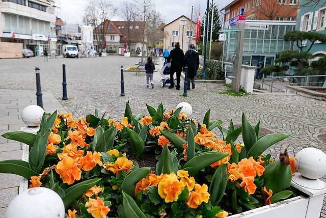 Blumen blhen in der Bad Krozinger Inn...en hat allerdings noch mehr zu bieten.  | Foto: Hans-Peter Mller