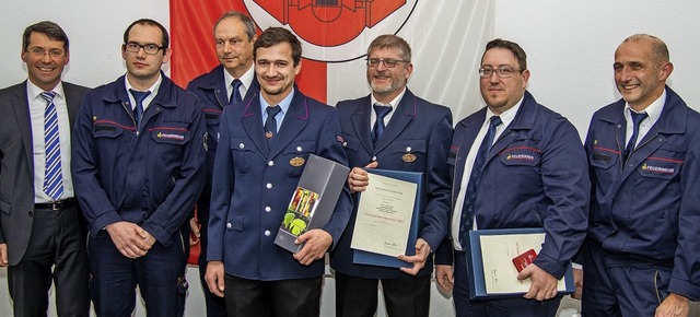 Ehrungen bei der Feuerwehr Ettenheim f...5 Jahre) und  Kommandant Jrgen Rauer.  | Foto: Olaf Michel