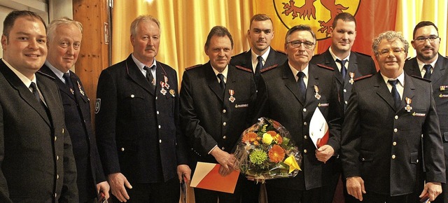 In der Hauptversammlung der Feuerwehr ...n Bhler und Peter Mospak (in Bronze)   | Foto: Reinhard Herbrig