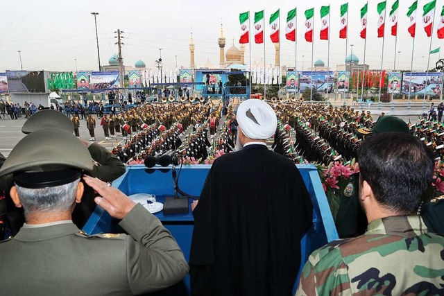 Militrparade im Iran  | Foto: - (dpa)