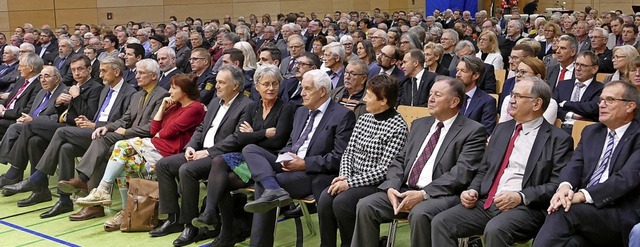 Rund 430 Gste waren beim Neujahrsempfang in der Zeller Stadthalle.  | Foto: Daniel Gramespacher