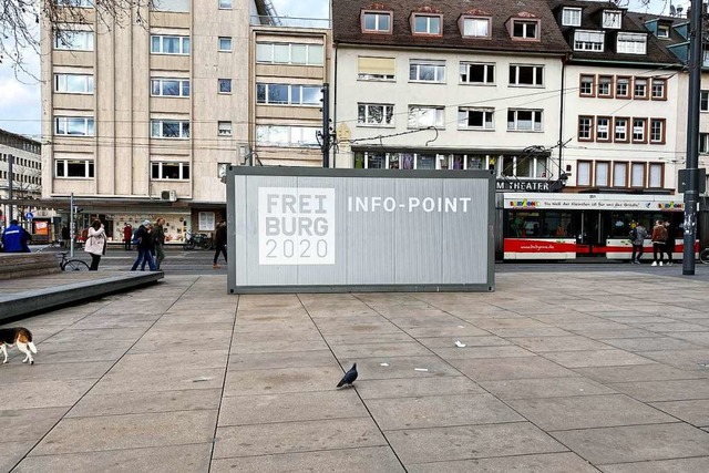 Der Freiburg2020-Container am Platz der Alten Synagoge ist noch etwas grau.  | Foto: Anika Maldacker