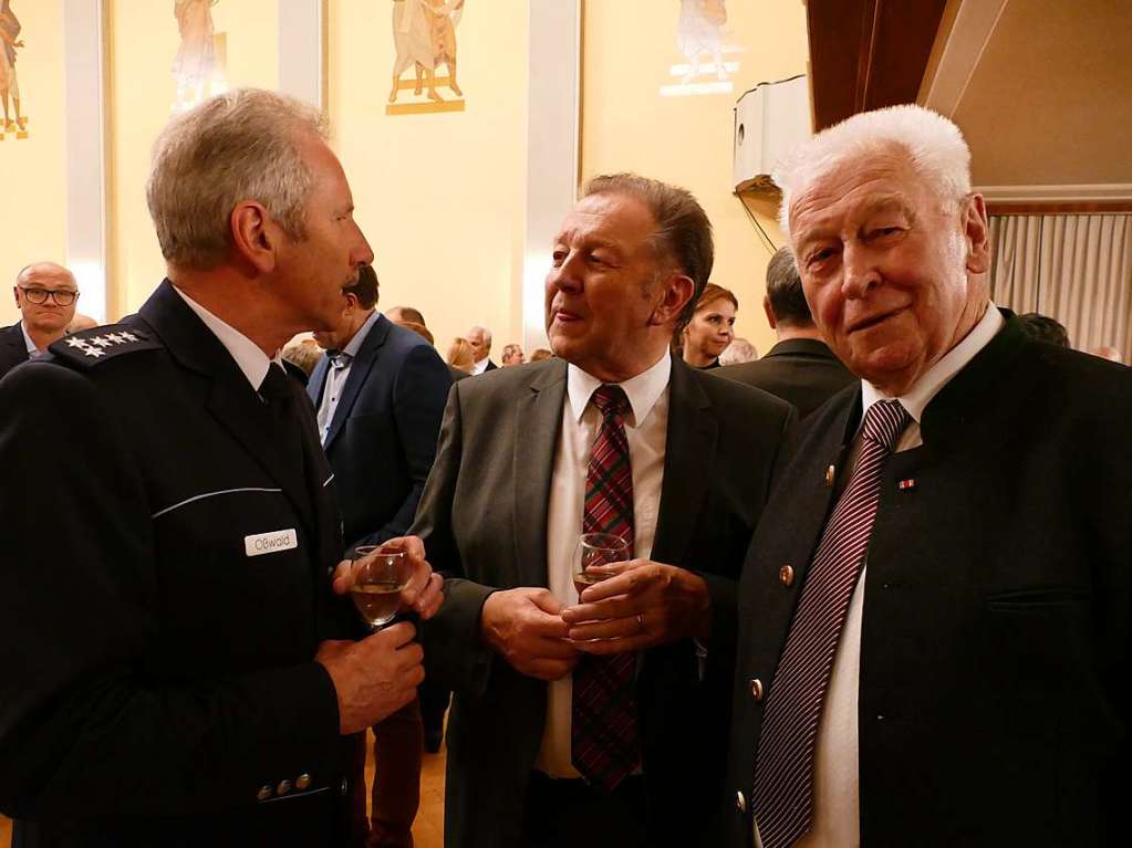 Gut 500 Gste aus dem badischen und schweizerischen Rheinfelden verbrachten einen angeregten Abend der Begegnung beim gemeinsamen Neujahrsempfang beider Stdte. Wir zeigen Impressionen vom Abend.