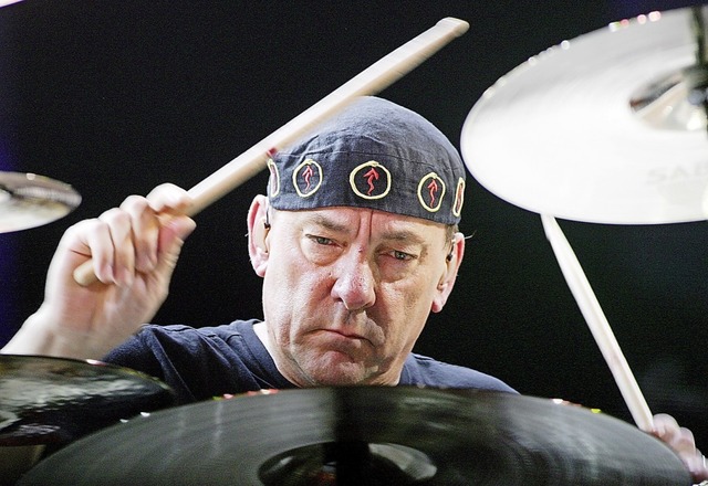 Virtuoser Schlagzeuger und Texter: Neil Peart   | Foto: ETHAN MILLER (AFP)