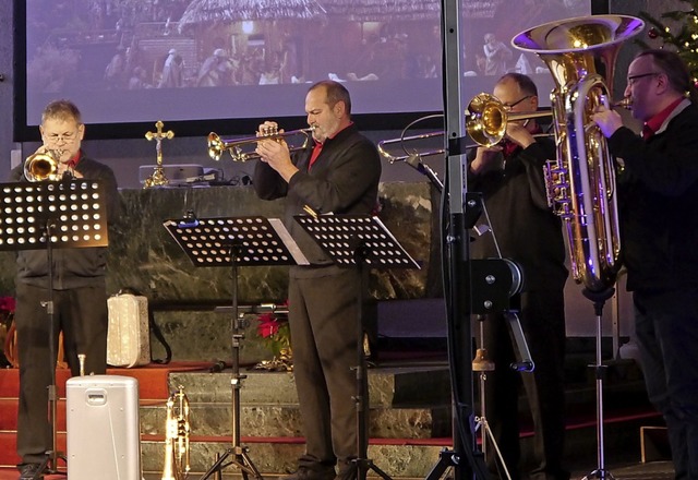 Unterhaltsam und besinnlich spielten die Brassers.   | Foto: Heidi Ast