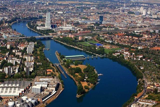 Ruderboot kollidiert zwischen Grenzach-Wyhlen und Basel mit Frachtschiff – eine Tote