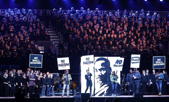 Stimmgewaltig und mit klaren Botschaft... beim Musical  ber Martin Luther King  | Foto: Christoph Breithaupt