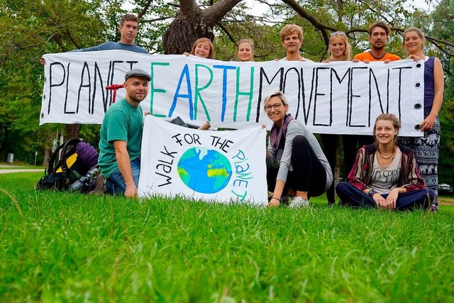 Die Bewegung will auch im Jahr 2020 wi...222;Walk for the Planet&#8220; machen.  | Foto: Planet Earth Movement