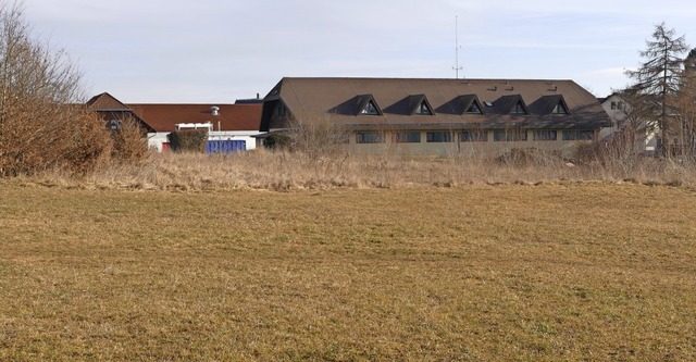 Plne, auf dem ehemaligen Studergelnd...rtehaus (im Hintergrund) abzureien.   | Foto: Stefan Limberger-Andris