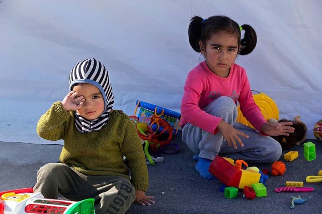 Flchtlingskinder in einem griechischen Lager   | Foto: Marios Lolos (dpa)