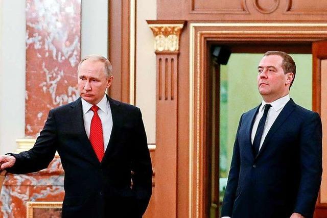 Gesamte Russische Regierung will zurücktreten – außer Putin
