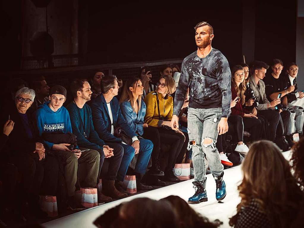 15 Minuten dauerte die Show in der Konstanze Maager, die einen Laden in Staufen betreibt, ihre Modelinie auf der Berliner Fashionweek prsentierte.