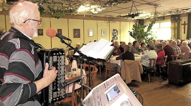 &#8222;Franz von Argental&#8220; begei...iedern aus seiner Heimat, dem Allgu.   | Foto: Reiner Merz