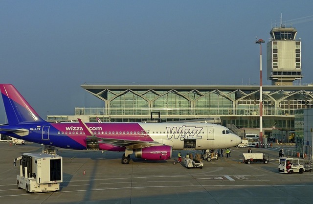 Das stiegende Flugaufkommen am Euroairport sorgt fr wachsenden Unmut.   | Foto: Daniel Gramespacher