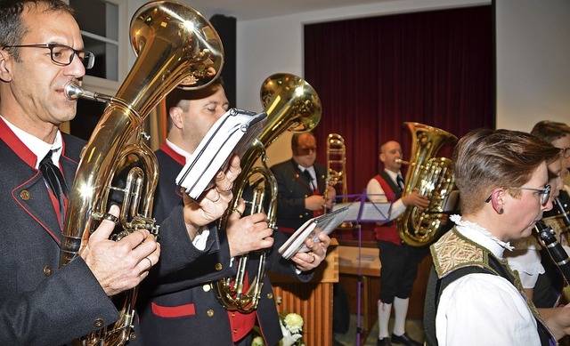 Die Trachtenkapelle erffnete den Neujahrsempfang  musikalisch.  | Foto: Hans-Jochen Voigt