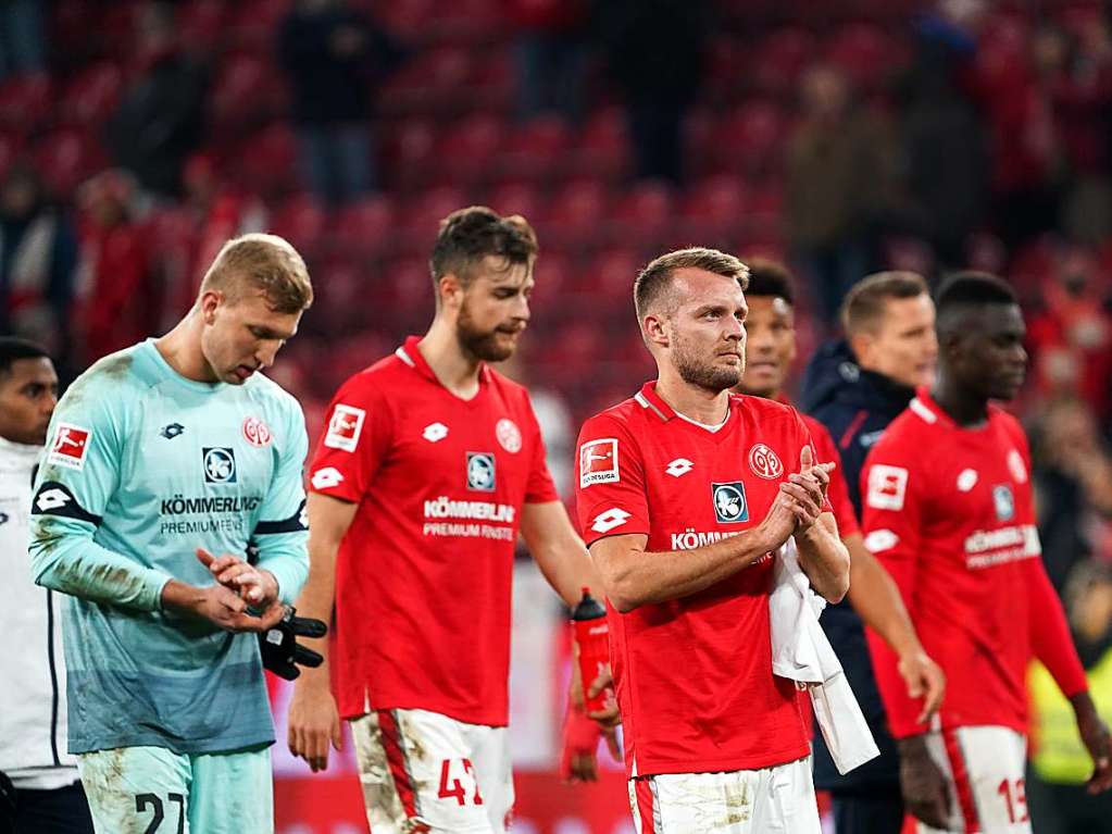 Geknickte Gesichter auf Seiten der Mainzer.