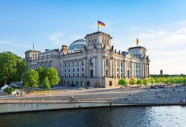Das Parlament in Deutschland heit Bun...lin, der auf diesem Foto zu sehen ist.  | Foto: neirfy - Fotolia