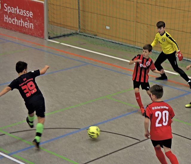 Hei umkmpft waren die Jugendspiele b...Laufenburg und dem FC08 Bad Sckingen.  | Foto: Reinhard Herbrig