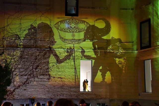 Vor dem Museum der Kulturen und darin ...n sehen. Oder gleich selbst auffhren.  | Foto: Barbara Ruda