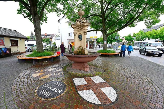 Der Dorfbrunnen in Haslach: Das  Proje...Freiburger Stadtteil zum Ziel gesetzt.  | Foto: Ingo Schneider