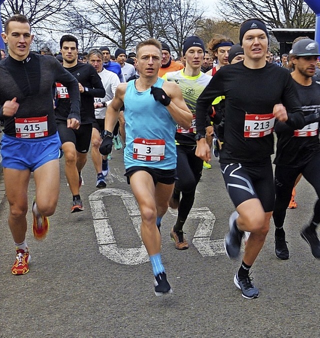 Zu kalt zum Laufen? Gibt&#8217;s nicht... Starter liefen beim Allmendlauf mit.   | Foto: Aribert Rssel