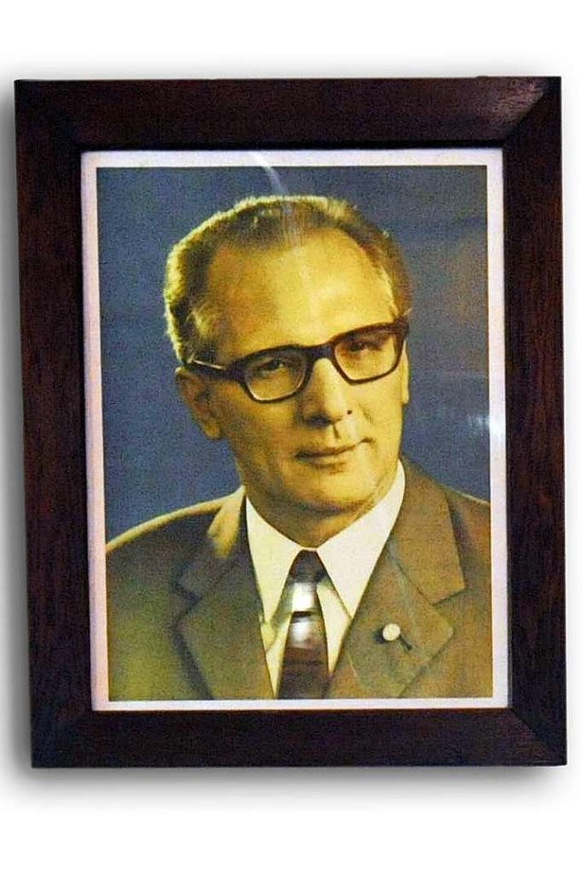 Ein Bild von Erich Honecker, zu sehen ...sstellung ber die DDR in Probstzella.  | Foto: Verwendung weltweit, usage worldwide