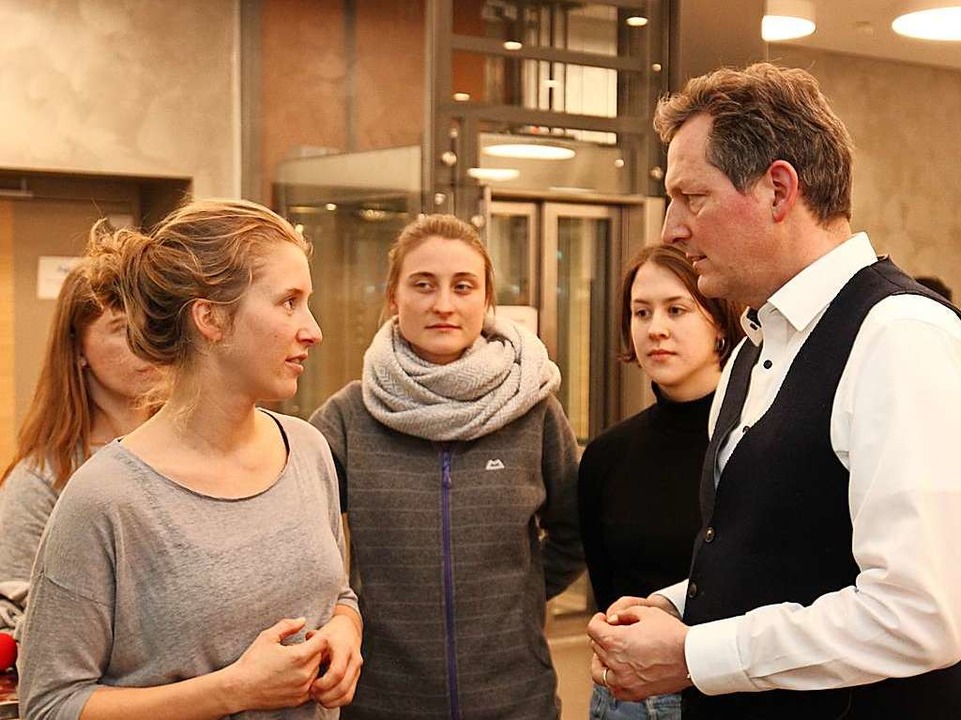 Arzt und Kabarettist Eckart von Hirschhausen im Paulussaal  | Foto: Pablo Nieratschker
