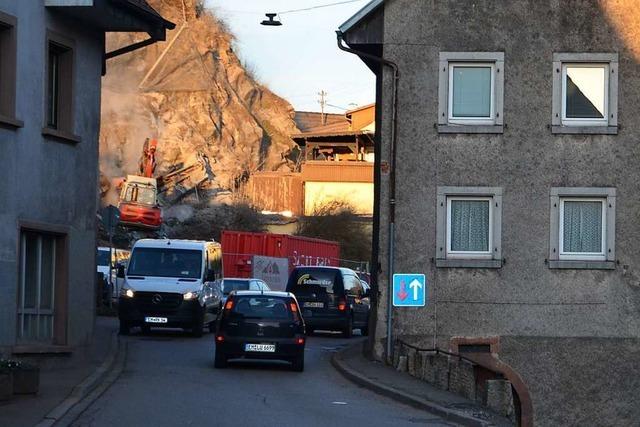 Ampel in Oberwinden erstmal nur morgens – wegen Baustellenampel in Niederwinden