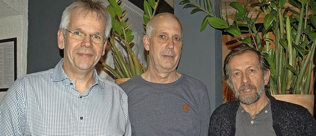 Hans-Eugen Tritschler (rechts) wurde  ...en Eckert (links) und Reiner Brutsche.  | Foto: Brigitte Chymo