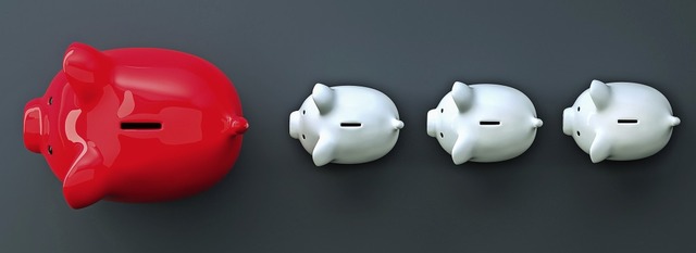 Um alle Aufgaben und Investitionen in ...artheim Schulden aufnehmen und sparen.  | Foto: Alexander Kirch / stock.abobe.com