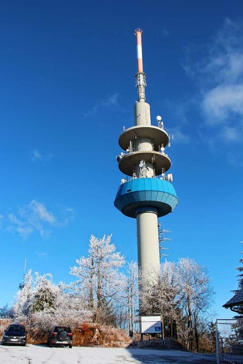 Der Zylinder an der Turmspitze soll entfernt werden  | Foto: Rolf-Dieter Kanmacher