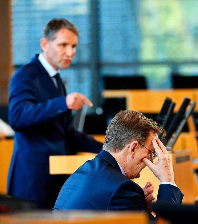 Bjrn Hcke (hinten) knnte Bodo Ramelow (vorne) eine zweite Amtszeit bescheren.  | Foto: Martin Schutt