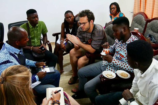 In Gruppen erarbeiten ghanaische und d...kt fr nachhaltigen Tourismus in Ghana  | Foto: Wendy Fehlner