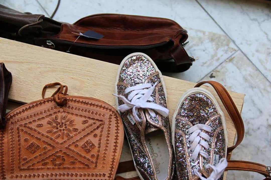 Auffllige Accessoires und Lederunikate  | Foto: Gina Kutkat