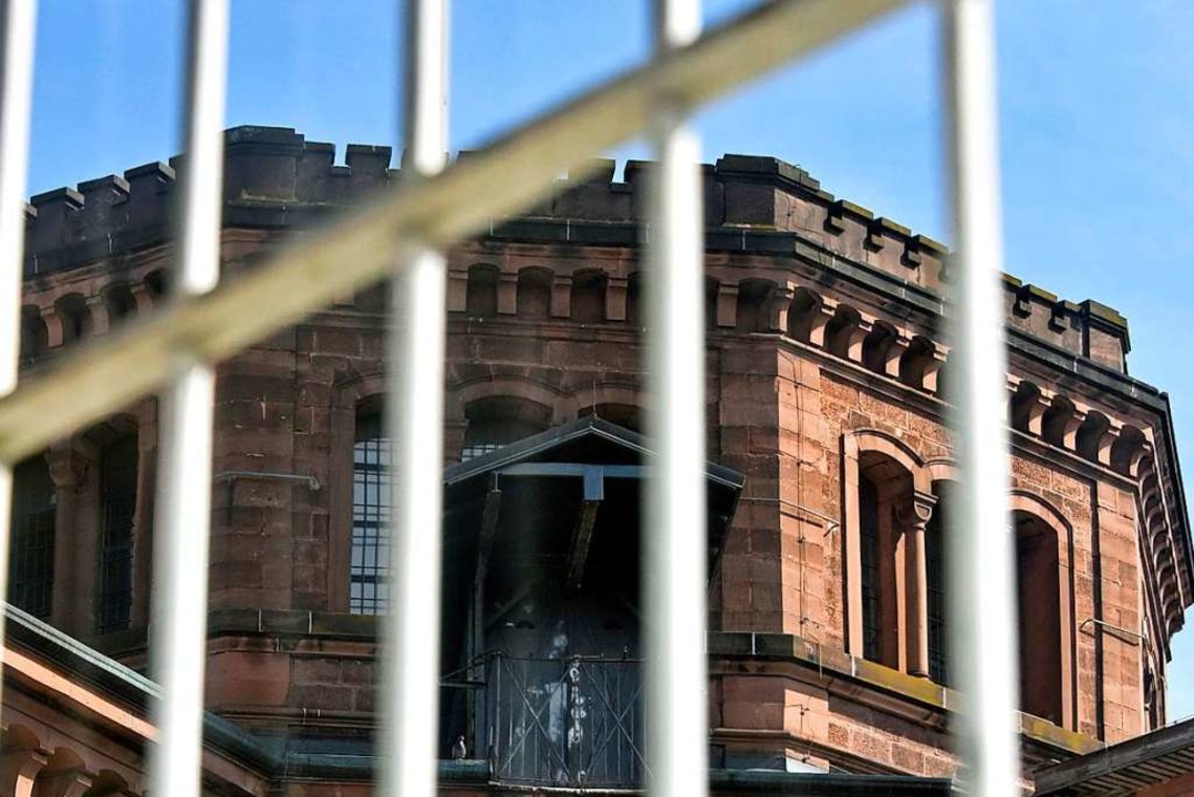 Weil er Nazi-Parolen herumschrie und a...i Jahren Haft verurteilt. (Symbolbild)  | Foto: Michael Bamberger