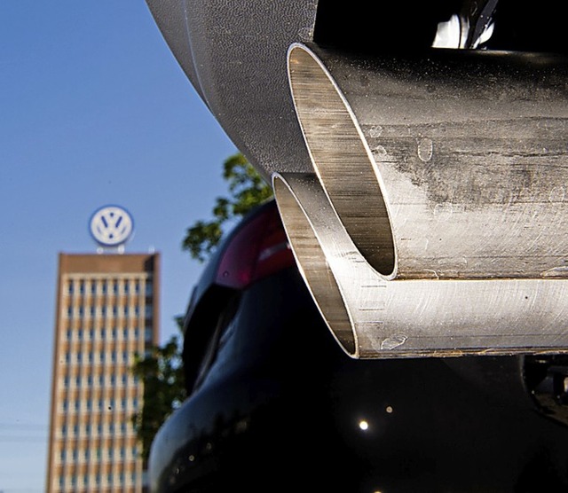 Der Abgasskandal kostet VW viel.  | Foto: Julian Stratenschulte