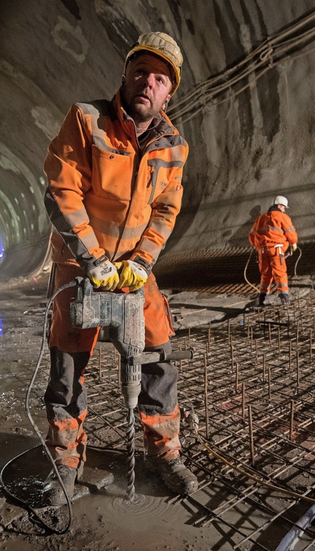 Viel zu tun: Bauarbeiten fr Stuttgart 21 im Tunnel Bad Cannstadt  | Foto: Marijan Murat