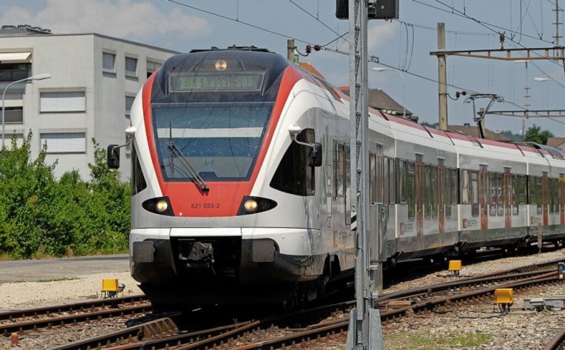 Auf der Strecke zwischen Koblenz und L...Wiederinbetriebnahme der Rheintalbahn.  | Foto: Walter Schwager