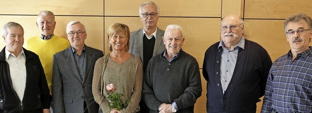 Beim TuS Maulburg geehrt: (von links) ...efer-Khny und Paola Sciroli fehlten.   | Foto: Hans-Jrgen Hege