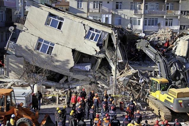 38 Tote bei Erdbeben in der Osttürkei