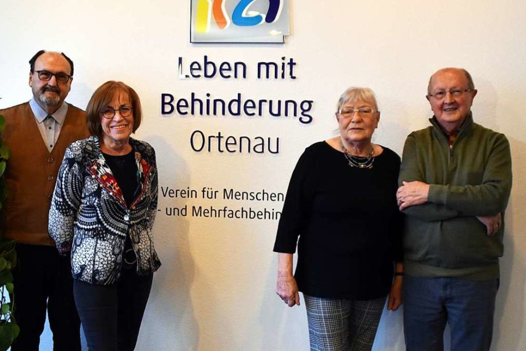 Der Verein &#8222;Leben mit Behinderun...r (Grndungs- und  Ehrenvorsitzender).  | Foto: puppe