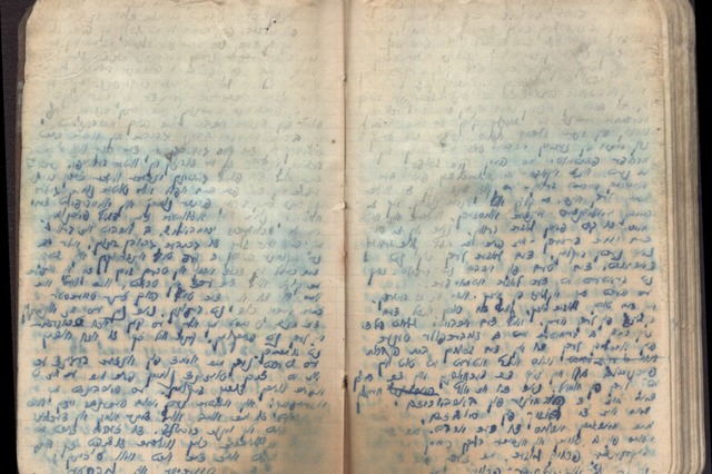 Geschrieben in Jiddisch und mit hebri...ichen: das Notizbuch Salmen Gradowskis  | Foto: Wehrmedizinisches Museum Sankt Petersburg