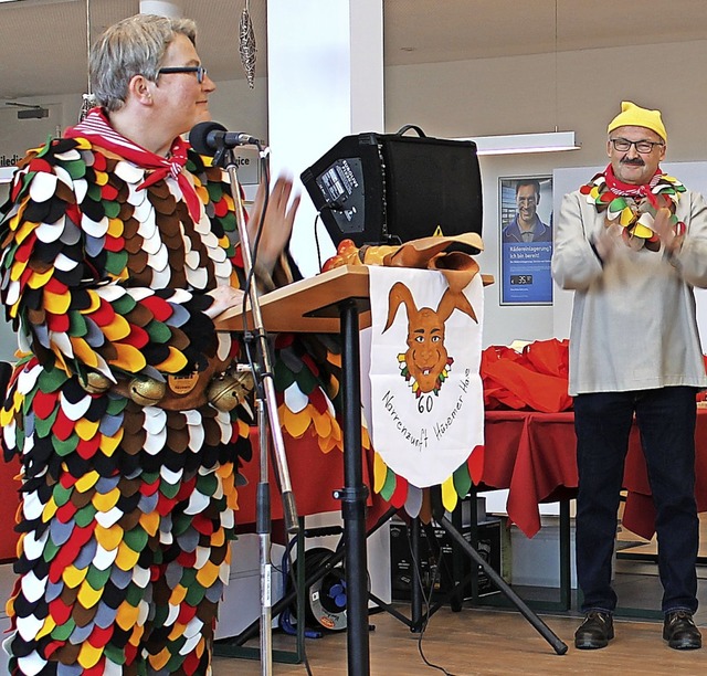 Zunftmeisterin Sylvia Weiler und Brge...er Gemeinde Husern ein (Bild rechts).  | Foto: Cornelia Liebwein